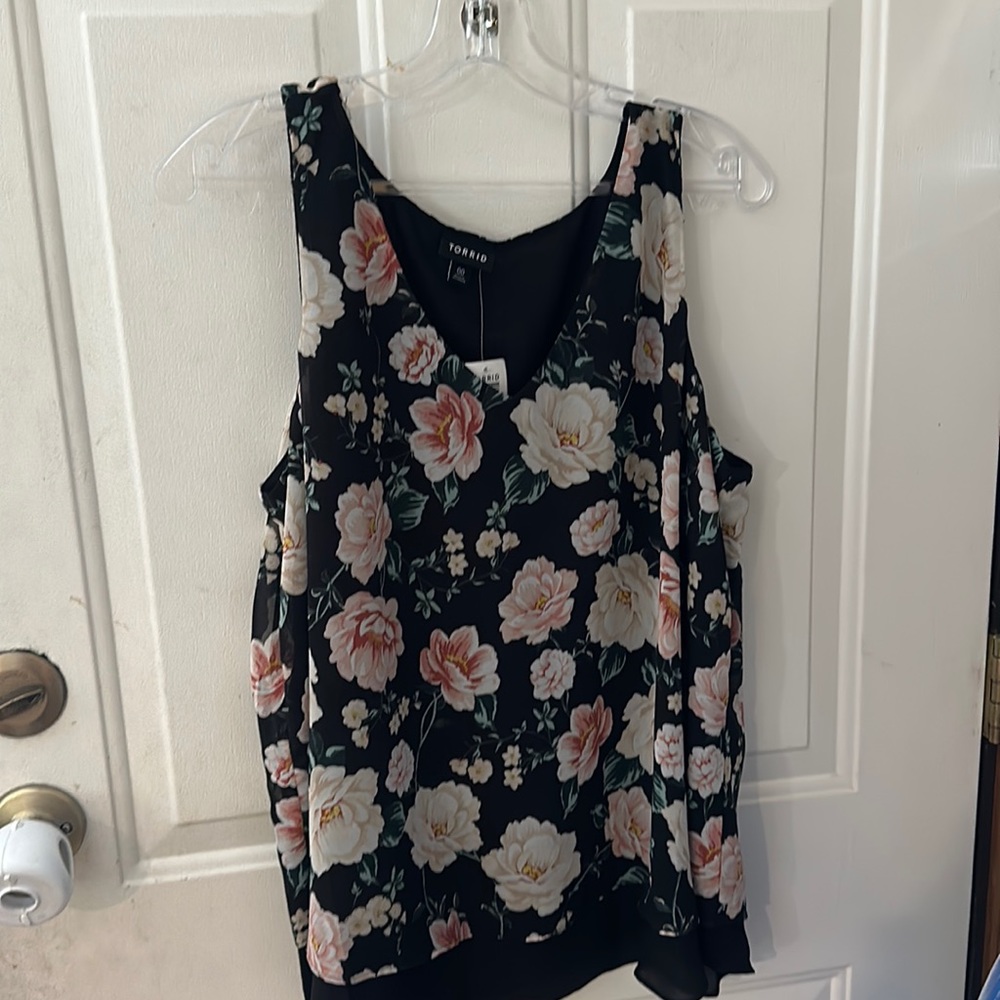 TORRID Black Floral Chiffon Double Layer TANK: NEW WITH TAGS: SIZE 00 (M)